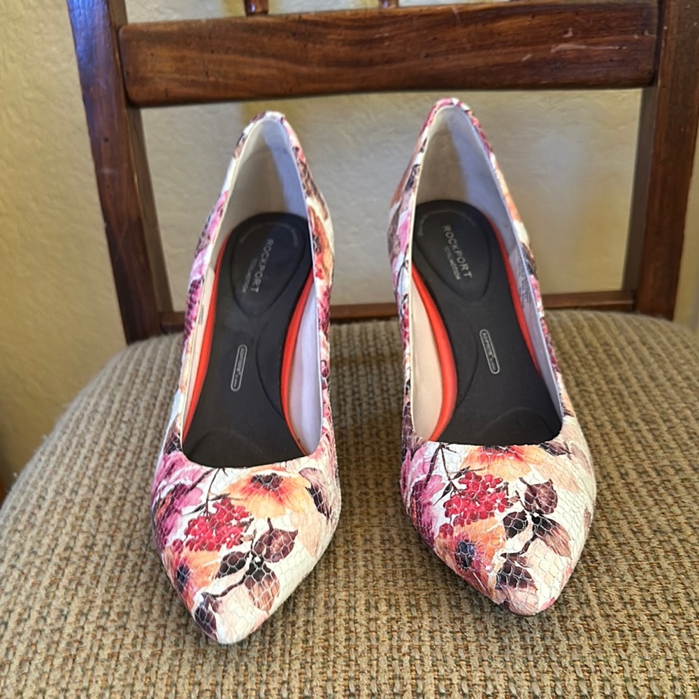 Floral High Heeled Shoes with Pointed Toe and Thin Heel
